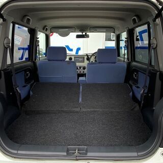 軽自動車なのに足元広いアルトラパンです♪