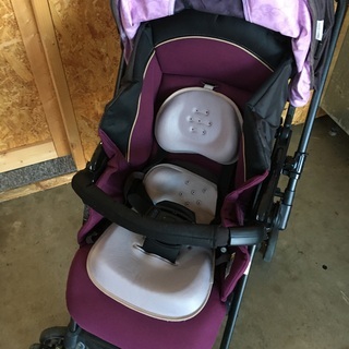 コンビ ベビーカー ディアクラッセ オート4キャス XY-500　の画像