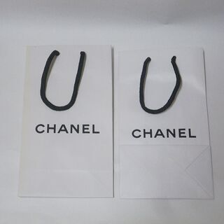 【美品】人気ブランド 紙袋／CHANEL／size３種類 　¥1000/4枚の画像