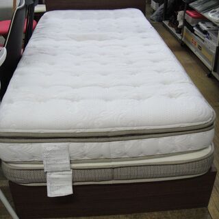 激安‼️可愛いピンクカラー 18年製 154L Hisense2ドア冷蔵庫HR-G1501KP?ニトリ　シングルベッド　マットレス付き（フレーム　カイトシリーズ/マットレス　Nスリープ）単品販売もできます。　Sベッド　宮付き