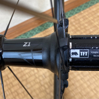 TOKEN VENTOUS カーボンホイールの画像