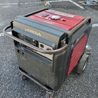 【期間限定☆大特価品】HONDA EU55is 正弦波 インバーター発電機【リライズ野田愛宕店】【店頭取引限定】【中古】管理番号：ITYU7SW3YQYKの画像