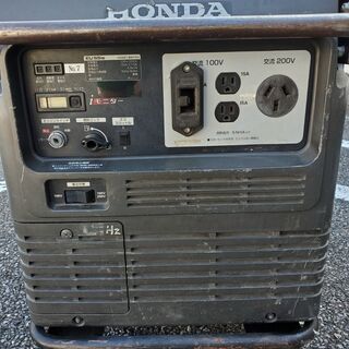 【期間限定☆大特価品】HONDA EU55is 正弦波 インバーター発電機【リライズ野田愛宕店】【店頭取引限定】【中古】管理番号：ITYU7SW3YQYKの画像