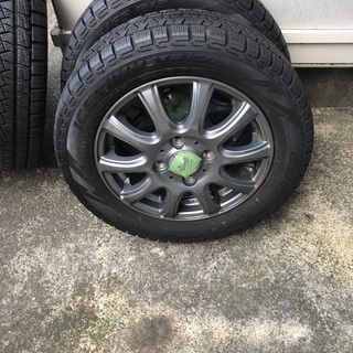 スタッドレスタイヤ　155/65/r13