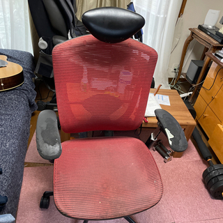 結構使ってますが、ガスダンパー式チェアー