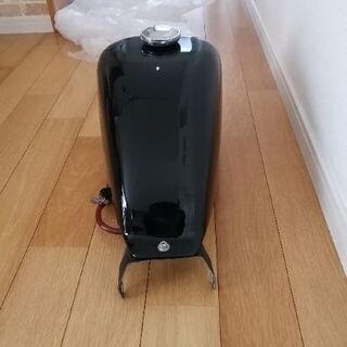 ドラッグスター400カスタムタンクの画像