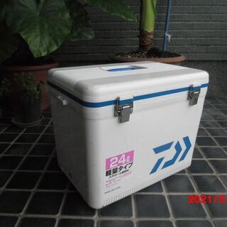 ★最新モデル★DAIWA製クーラーボックス軽量タイプ２４L ★秋...