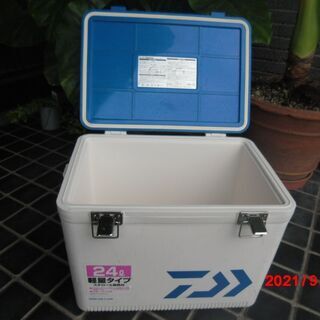 ★最新モデル★DAIWA製クーラーボックス軽量タイプ２４L ★秋のベストシーズンに大活躍の品★の画像