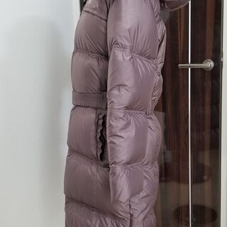 ADIDASダウンコートの画像