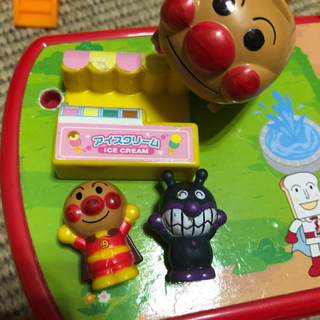 アンパンマン  持ち運び　おもちゃの画像