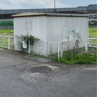 【お取引完了しました】大型スチール製物置き差し上げます‼️ 