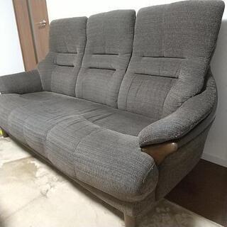 三人掛けソファー