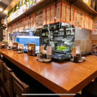 時給1150円！22時以降1437円！居酒屋スタッフ急募！！即採用、すぐ働けます！ネイル、茶髪、タトゥーOK！賄い付き！の画像