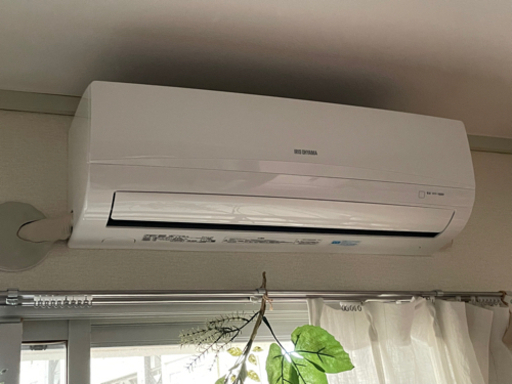 昨年購入し使用数ヶ月のみ！10畳　省エネエアコン！これからの冬を暖かく♫