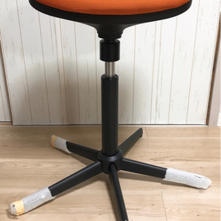 【完売品】ニトリ　スタンディングチェア　エクリブ　オレンジ
