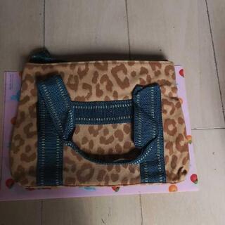グリーン　バッグの画像