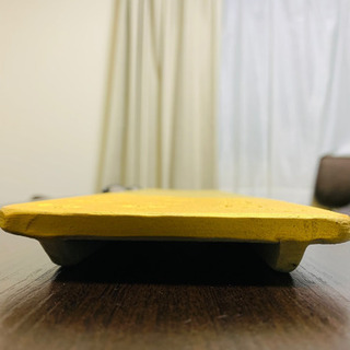 金色の食器2枚セットの画像