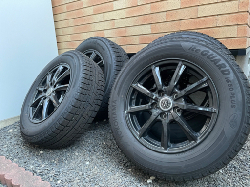 ヨコハマスタッドレス　アルミホイール付き4本セット　バリ溝