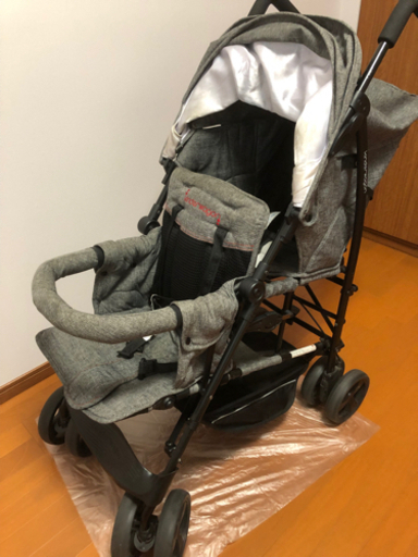 2人乗り縦型ベビーカー　キンダーワゴン