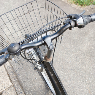 6段階変速ギア付き自転車✨27インチ　黒色✨鍵あり✨当店で防犯登録できます♪✨中古品の画像