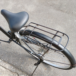 6段階変速ギア付き自転車✨27インチ　黒色✨鍵あり✨当店で防犯登録できます♪✨中古品の画像