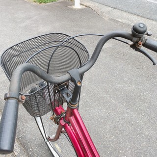 自転車✨ママチャリ✨26インチ　ワインレッド✨鍵あり✨当店で防犯登録できちゃいます♪✨中古品の画像
