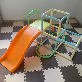 アンパンマン　ジャングルジム滑り台　10/10まで