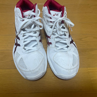 asicsバスケットシューズ（27センチ）