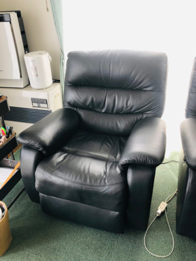 ニトリ　電動リクライニング　ソファー　ソフトレザー　美品　黒