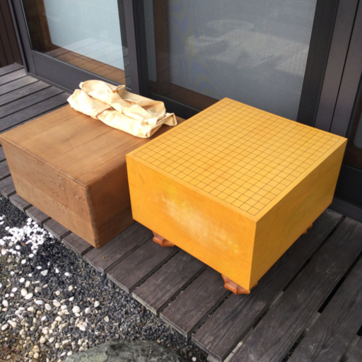 中古　碁盤　①　幅42.4　　奥行45.9　　高さ31.8    厚み23.3　 （ｃｍ）　ふた付き