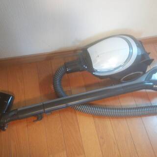 取り引き中　中古　2018年製三菱掃除機　TC-GXH10P　吸い込み確認済み　　ホース部品変更の画像