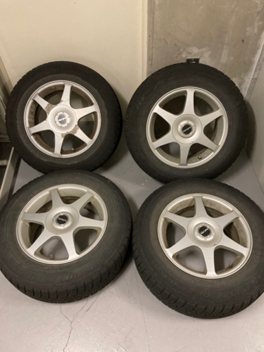 スタッドレスタイヤ 205/65R15 ホイル付き中古
