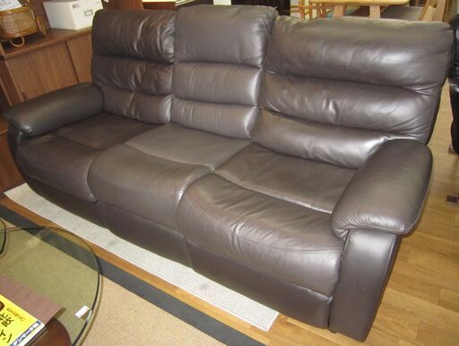 R056 NITORI 3人用電動本革リクライニング3Pソファ、幅205cm