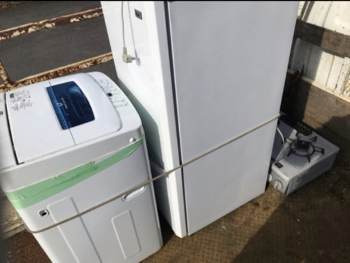 冷蔵庫、洗濯機、ガス台