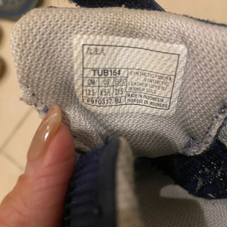 アシックス スニーカー 13.5cmの画像