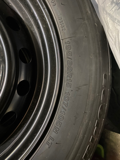 緊急値下げハイエース　タイヤホイールセット　新車外し