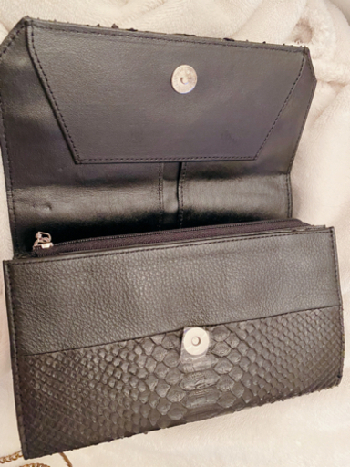大大大大大容量！ 新品 未使用品 蛇革 長財布 黒 ブラック パイソン