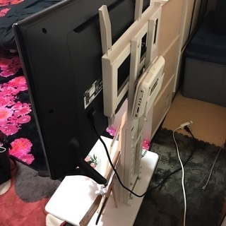 LG 液晶テレビとスタンドテレビ台のセットの画像