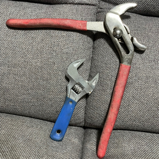ウォーターポンププライヤー + モンキーレンチ