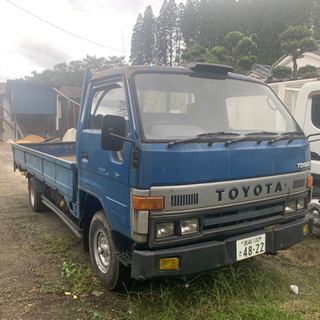 トヨタ　2t トラックロング低床