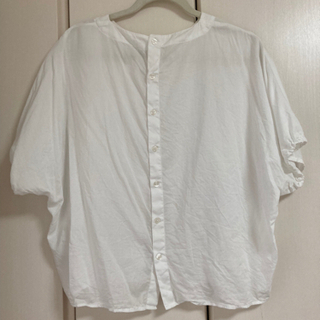 【最終値下げ】無印良品　ホワイトのゆったりブラウスの画像