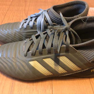 サッカートレーニングシューズ 22cm adidas PREDETOR　グリーンの画像