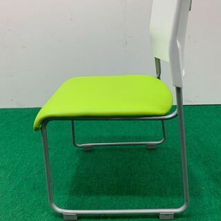 中古　オフィスコム　スタックチェア　アグレアチェア　龍ヶ崎倉庫の画像