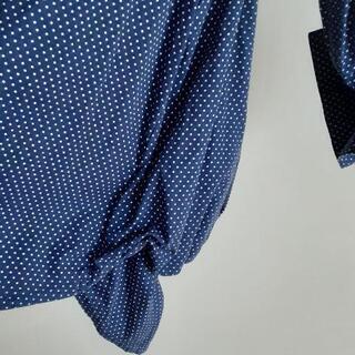 ドット柄シャツの画像