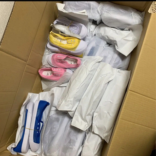 再度入荷！早い者勝ち！子供靴新品50足の画像