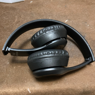 新品未使用！Bluetoothフルワイヤレスヘッドホンの画像