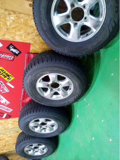 ランクル 100 純正アルミ付きスタッドレス