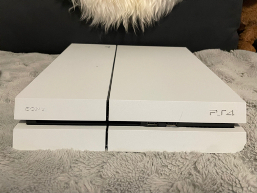 【引取り・現金】PlayStation4+ソフト2本