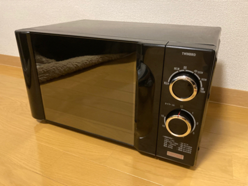 電子レンジ　最大700W 黒色