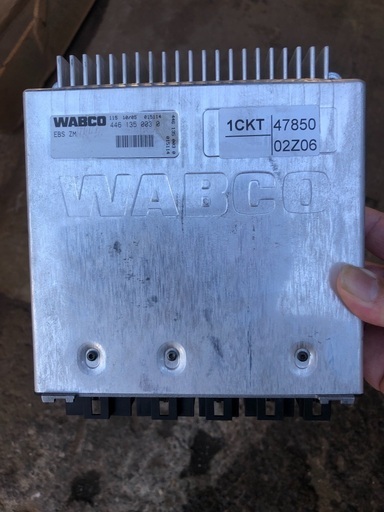 トラック　　トレーラーヘッド